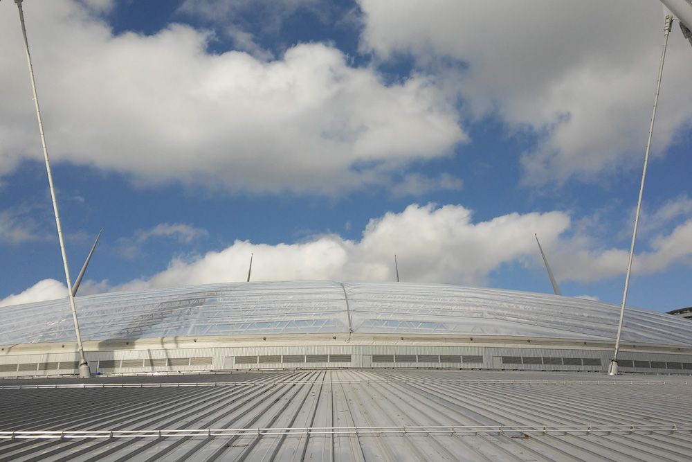 Combination of the mobile and fixed cover with ETFE cushions